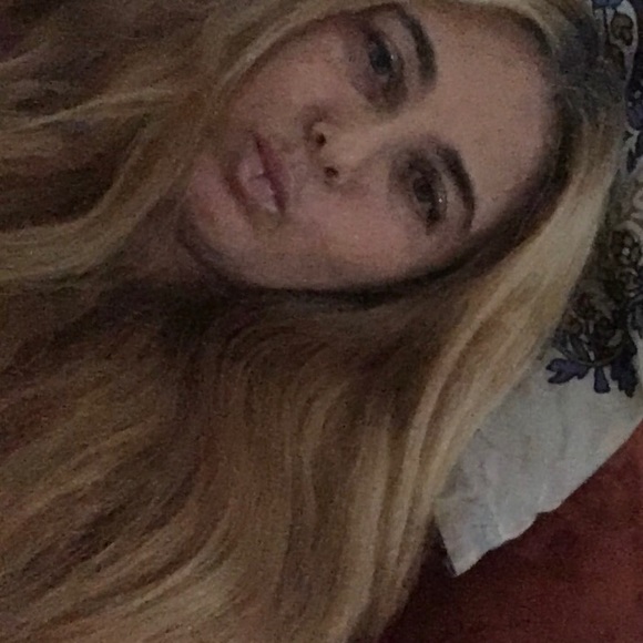Modeling selfie photo - Picture 1 of 1